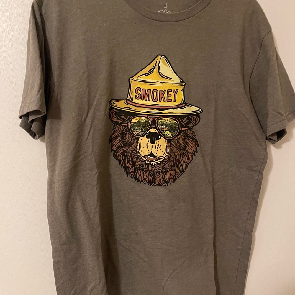 Men’s Smokey Bear Tee